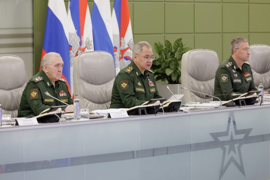 Rússia e China iniciam novos exercícios militares