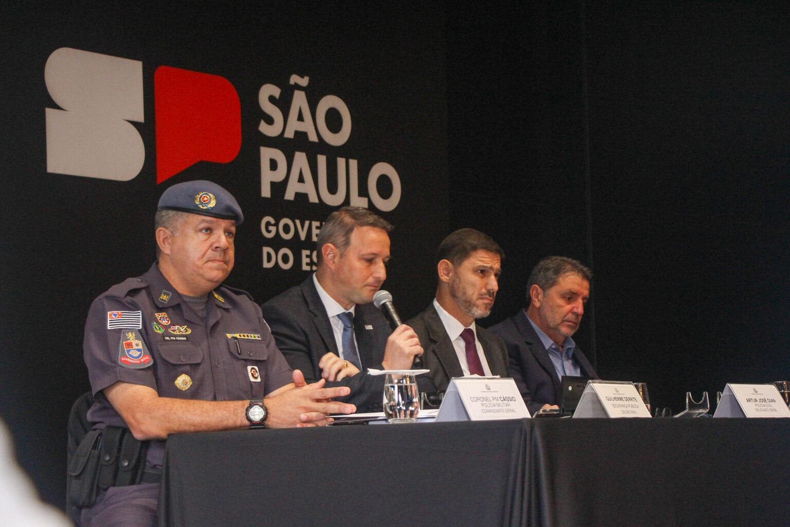 Tarcísio diz que 'não houve excessos' da PM em ação que deixou 8 mortos na Baixada Santista