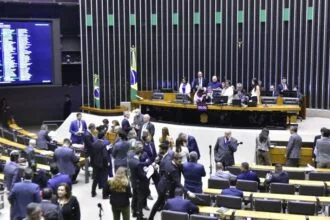 Arcabouço fiscal é aprovado com derrota para o governo