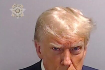 "Mug shot": Foto de Trump fichado repercute