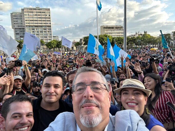 Quem é Bernardo Arévalo, o novo presidente eleito de Guatemala?