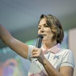 Michelle Bolsonaro critica bolsonaristas por aproximação com Ciro Gomes