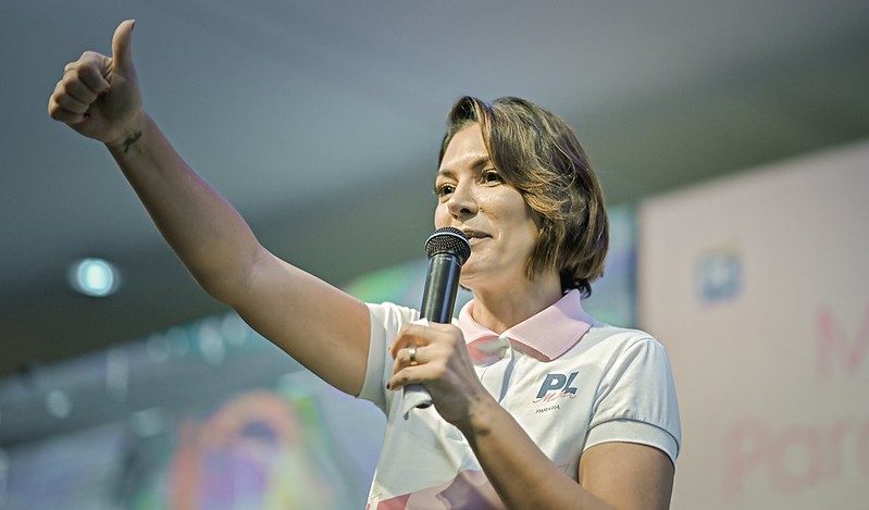 PF pede quebra de sigilo da Michelle Bolsonaro