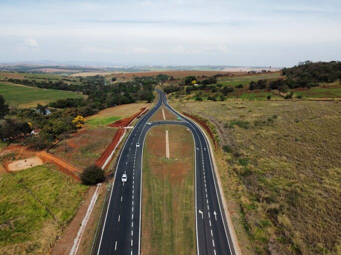 São Paulo terá aumento de tráfego em direção ao litoral e interior durante o feriado