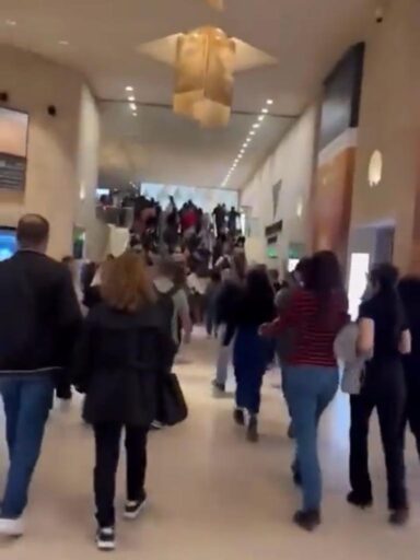 Ameaça de bomba em Varsóvia e evacuação do Louvre paraliza as capitais da França e Polônia