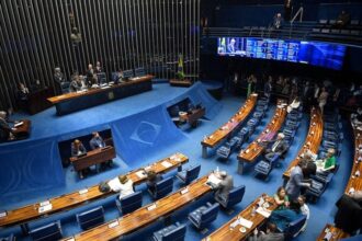 Senado adia votação sobre desoneração da folha de pagamento