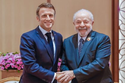 Amigo abortista de Lula, Macron incluirá 