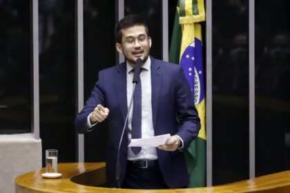 MBL anuncia criação de novo partido político de olho em 2026