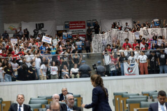 Privatização da Sabesp aprovada com 98,4% dos votos na Alesp