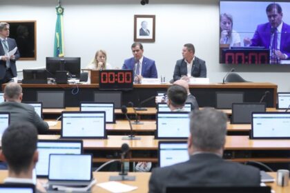 Câmara abre processo de cassação contra o esquerdista Janones