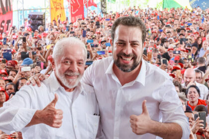 Sem pudores, Lula utiliza evento oficial para promover Boulos