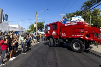 Zagallo, o mito, é sepultado no RJ