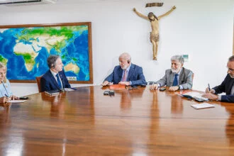 Em reunião, Blinken e Lula discordam sobre Gaza e convergem sobre Venezuela