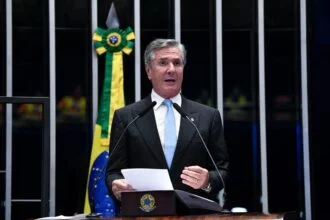 Dias Toffoli suspende julgamento de recurso de Fernando Collor