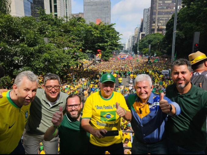 Manifestação na Paulista mostra força de Bolsonaro e reacende direita no país