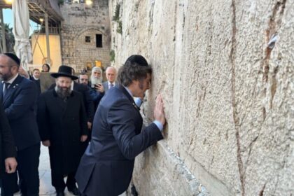 Milei anunciou que Argentina mudará sua embaixada em Israel para Jerusalém