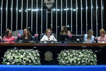 Senado premia mulheres por atuação no combate ao feminicídio