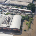 Enchentes alagam 91% das indústrias gaúchas e produção entra em colapso