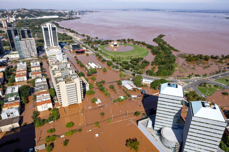 Alerta em Porto Alegre, nível do Guaíba atinge marca crítica