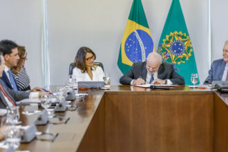 Poderosa, Janja assume figura de 'garota-propaganda' do governo para ações no RS