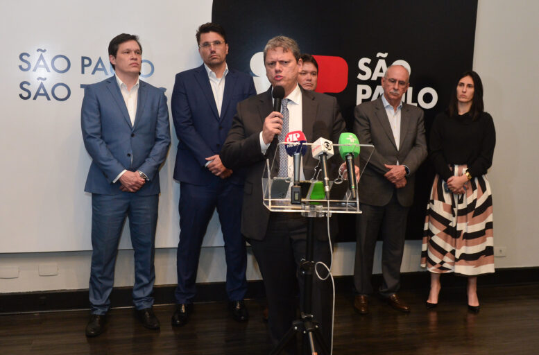 Tarcísio anuncia projetos de trens ligando São Paulo a Santos e São José dos Campos