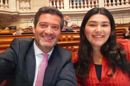 Portugal vai ao segundo turno com avanço da direita contra socialistas