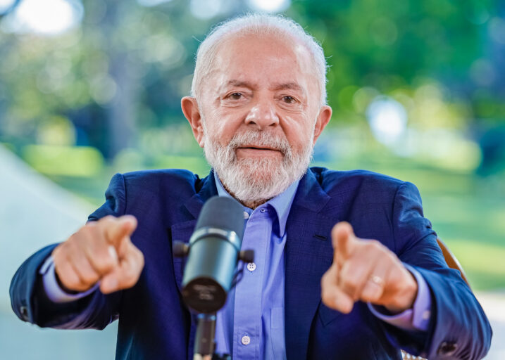 Lula considera reeleição em 2026 para impedir retorno do 'bolsonarismo fascista'