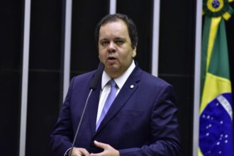 União Brasil decide apoiar Hugo Motta nas eleições da Câmara