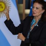 Milei demite chanceler da Argentina por voto na ONU a favor da ditadura cubana