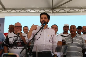 Ricardo Nunes é reeleito prefeito de SP após 'atropelar' Boulos no segundo turno