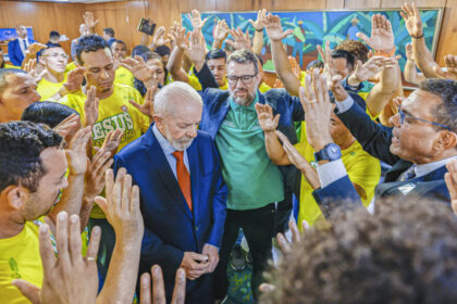 Lula se aproxima de evangélicos com criação do Dia Nacional da Música Gospel