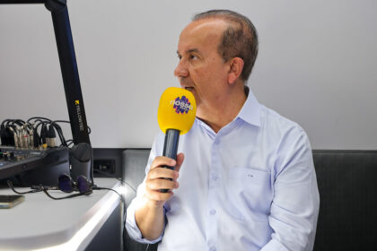 Jorginho Mello critica esquerda após derrubada de lei contra cotas raciais em SC