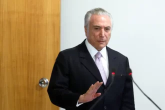 Temer nega que será vice de Bolsonaro em 2026