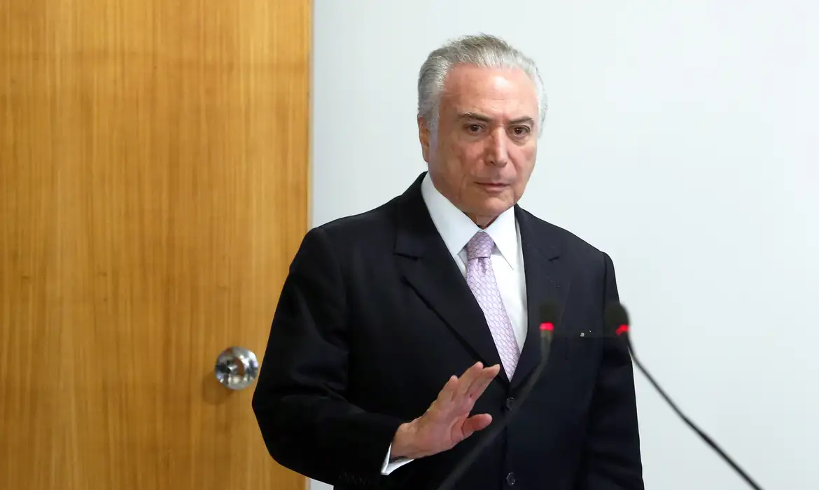 Temer nega que será vice de Bolsonaro em 2026