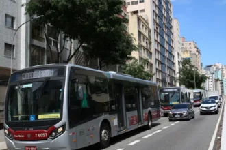 Prefeito Ricardo Nunes sugere reajuste de tarifa de ônibus inferior a 30% para 2025