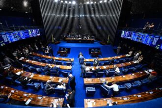 Senado 'desempaca' Reforma Tributária que agora volta para a Câmara