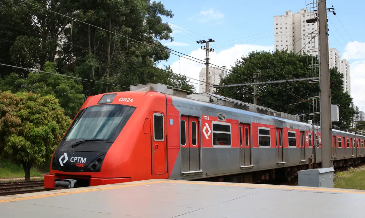 São Paulo pode ter aumento de tarifa de ônibus, trens e metrô no curto prazo