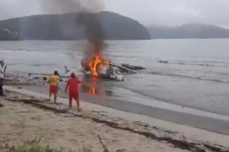 Avião de pequeno porte explode e deixa 1 morto em Ubatuba (SP)