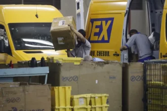 Correios somam prejuízo recorde de quase meio bilhão em janeiro