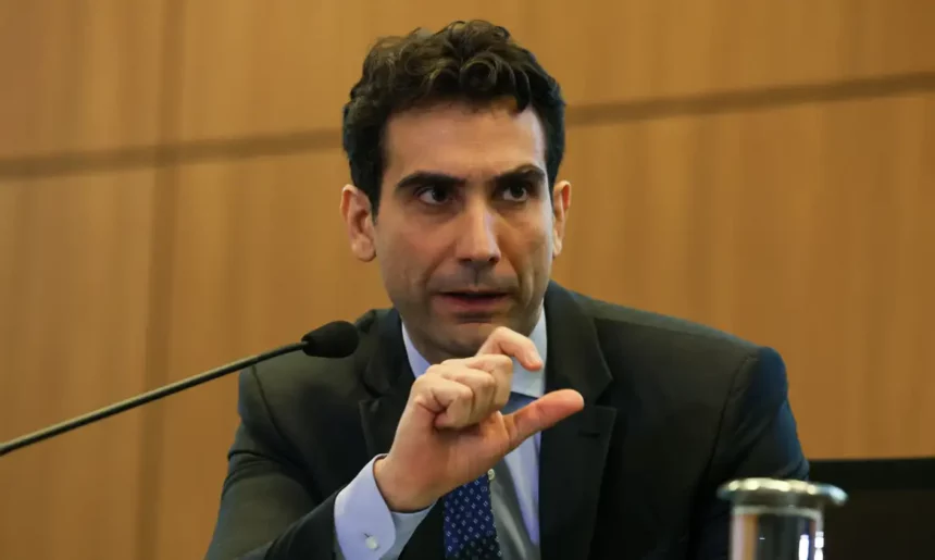 Galípolo se reúne com embaixador dos EUA sem divulgar pauta do encontro