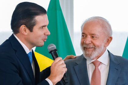 Presidente da Câmara diz que 8/1 não foi tentativa de golpe e critica STF 