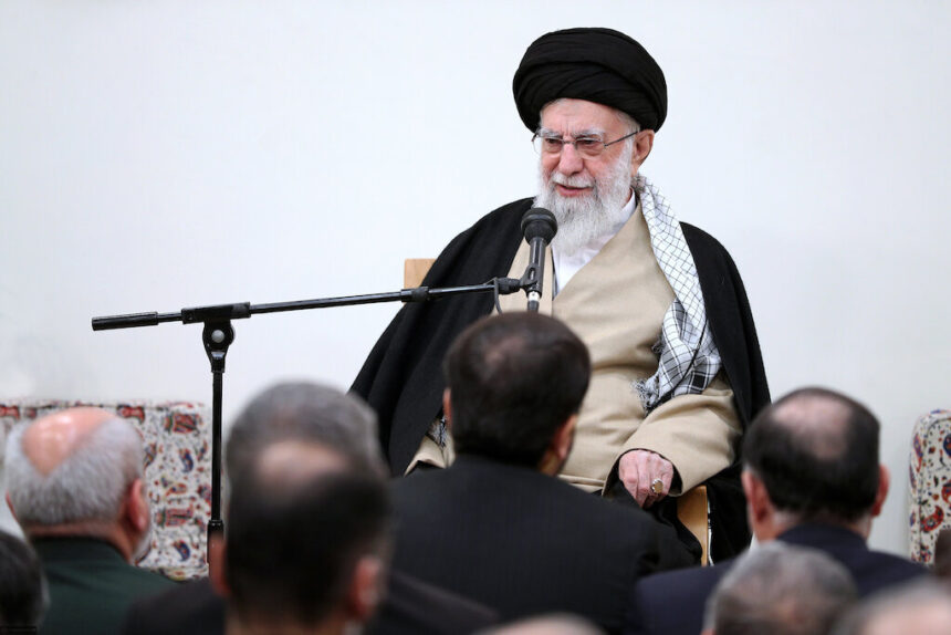 Irã busca diálogo com os EUA enquanto publica ameaça a Trump