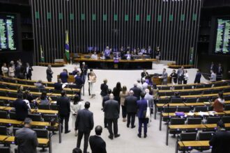 Congresso aprova novas regras para emendas após 'acordão' dos Três Poderes