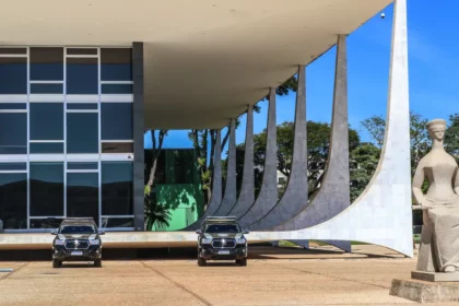 Homem é preso ao tentar invadir o Supremo Tribunal Federal