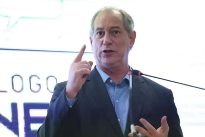 Ciro Gomes é condenado por violência política de gênero contra prefeita