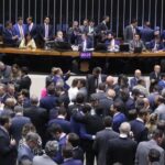Câmara aprova aumentar número de deputados para 531 