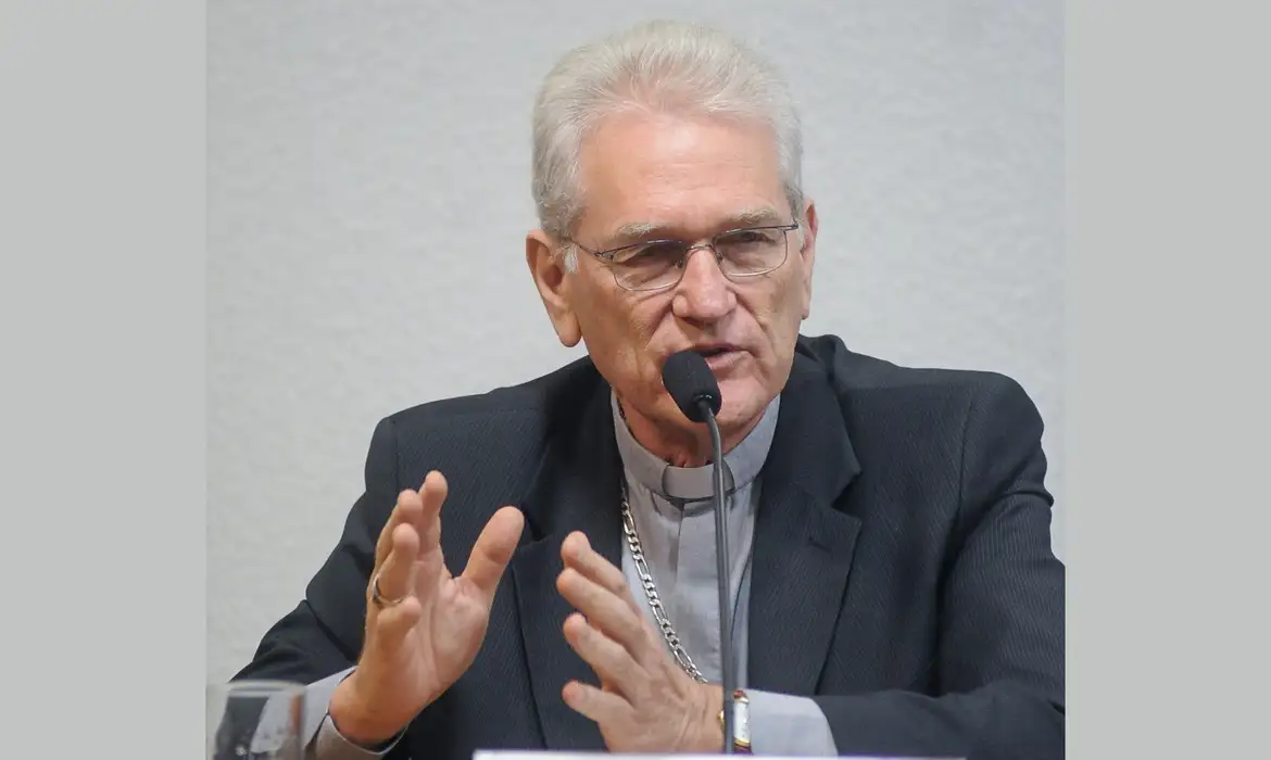 Vaticano inicia escolha do novo Papa com brasileiro entre os favoritos