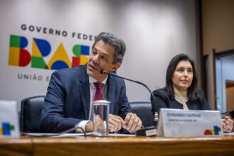 Haddad e Tebet culpam Previdência por corte bilionário enquanto crise no INSS se arrasta