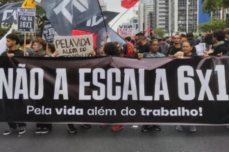 Em tom de campanha, Lula adere ideia contraria da jornada 6x1 sem explicar impacto
