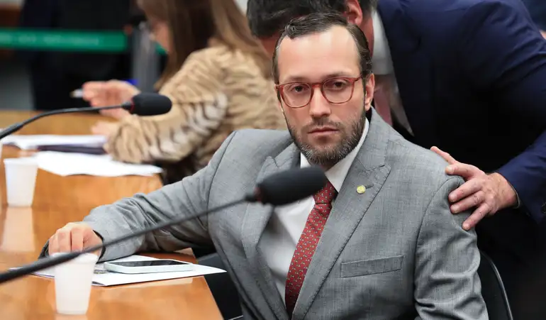 Parlamentares do Brasil e dos EUA formam grupo por restabelecimento democrático